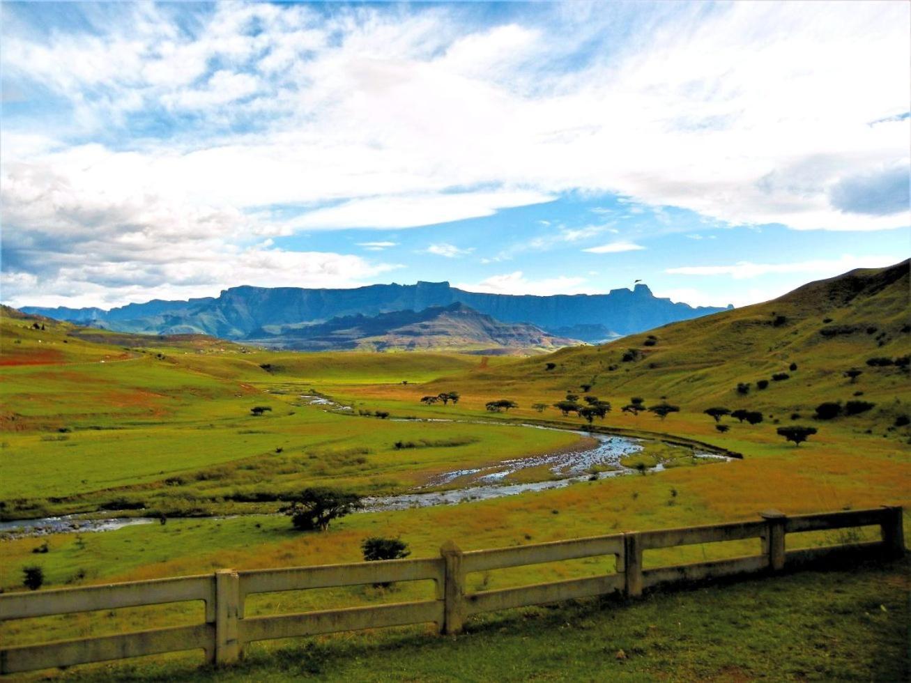 Hlalanathi Drakensberg Resort Bergville Buitenkant foto
