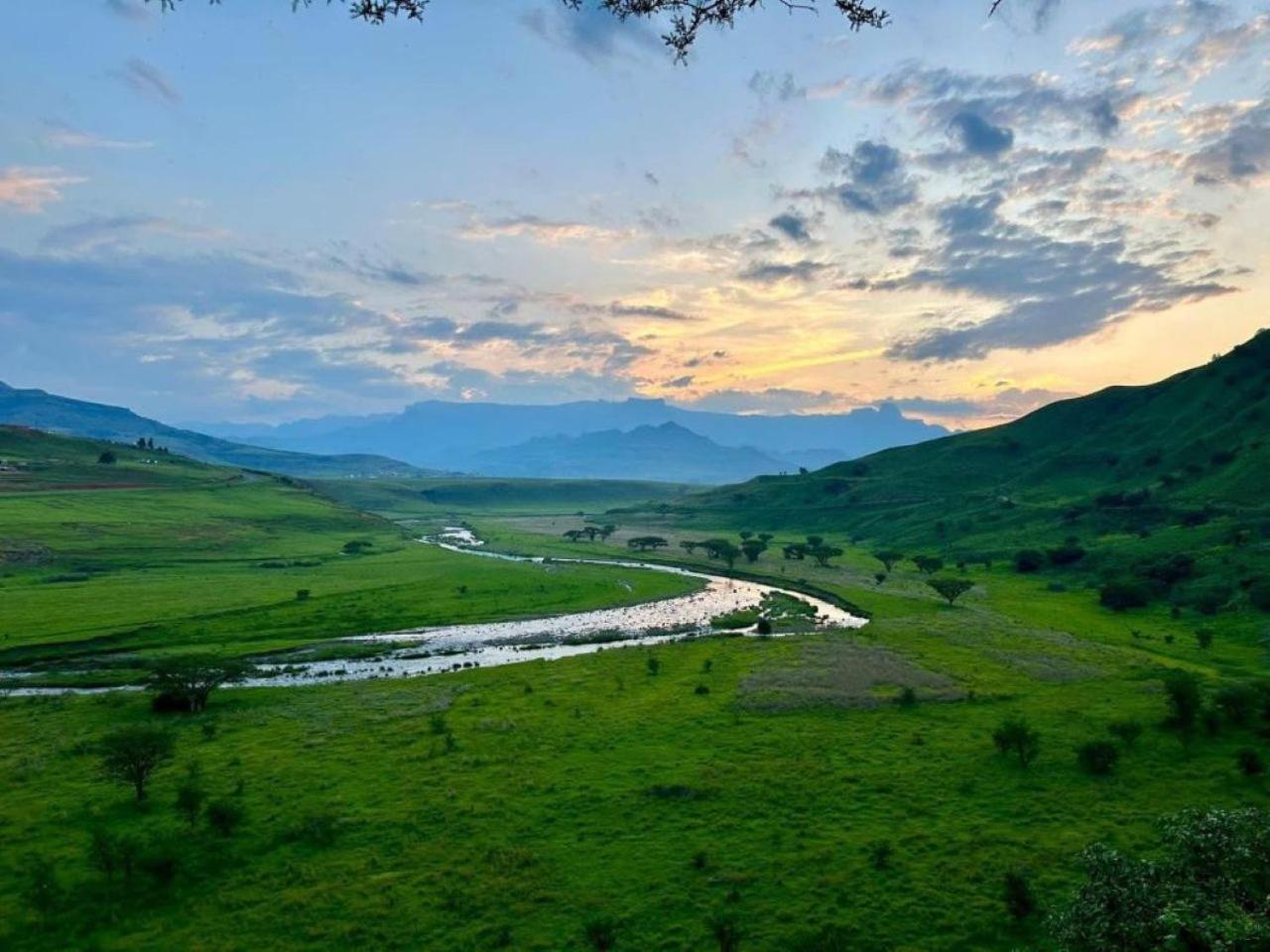 Hlalanathi Drakensberg Resort Bergville Buitenkant foto